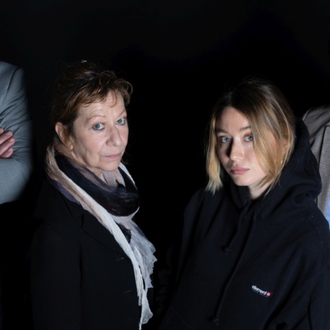 "Τα μάτια τέσσερα" στο θέατρο Ιλίσια-Βολανάκης