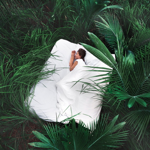 Frezyderm: Με την ενυδατική της σειρά Crilen Anti - Mosquito κρατάει μακριά μας τα έντομα για να απολαύσουμε με ηρεμία τις καλοκαιρινές διακοπές. 