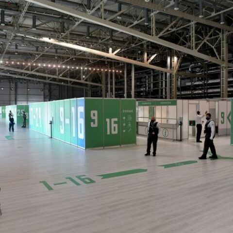 Δεύτερη αναμνηστική δόση: Ανοίγει η πλατφόρμα για τις ηλικίες 30-59