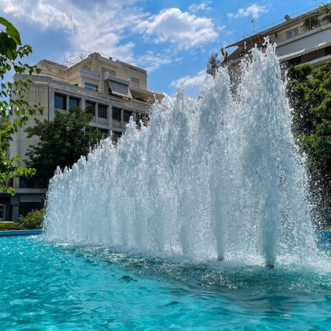 Τα συντριβάνια στην Αθήνα αποκτούν ξανά ζωή