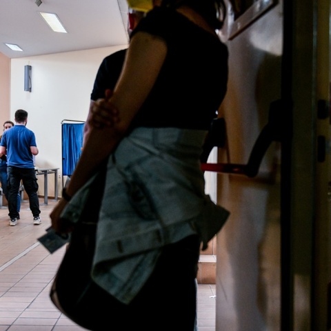 Στεγαστικό επίδομα φοιτητών: Φοιτητές σε αμφιθέατρο κατά τη διάρκεια των εκλογών