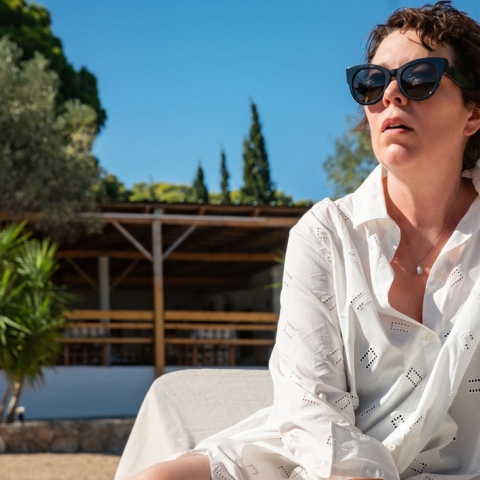 Γυναίκα με γυαλιά - Σκηνή από την ταινία "Χαμένη Κόρη" με την Ολίβια Κόλμαν