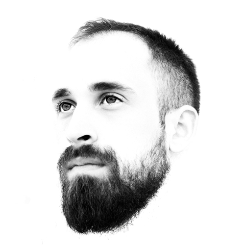 Ο Νάσος Καράμπελας. 