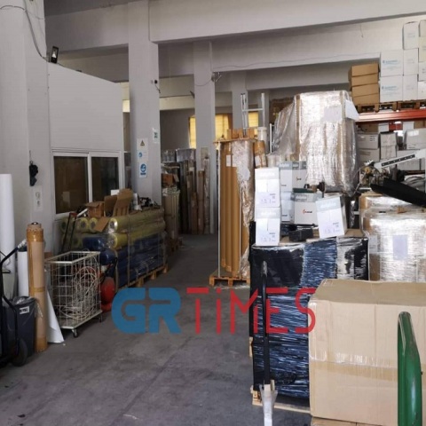 Εσωτερικός χώρος της βιοτεχνίας όπου έγινε η ένοπλη ληστεία στη Νέα Ευκαρπία στη Θεσσαλονίκη