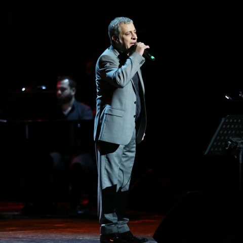 Θέμης Αδαμαντίδης: «Βρε καλώς τα παιδάκια» είπε στους δημοσιογράφους έξω από τα δικαστήρια