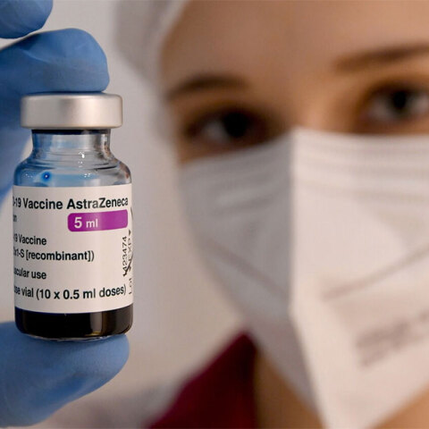 Εμβόλιο AstraZeneca για τον κορωνοϊό - Εξαιρετικά σπάνιες οι περιπτώσεις εμφάνισης θρόμβωσης μετά τον εμβολιασμό