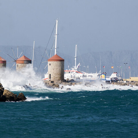 Θυελλώδεις άνεμοι