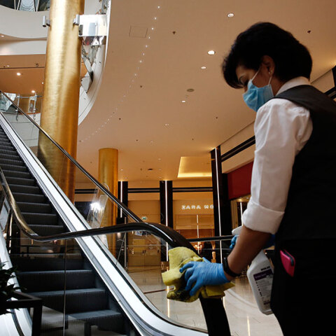 Έτσι άνοιξαν τα εμπορικά κέντρα μετά την καραντίνα  