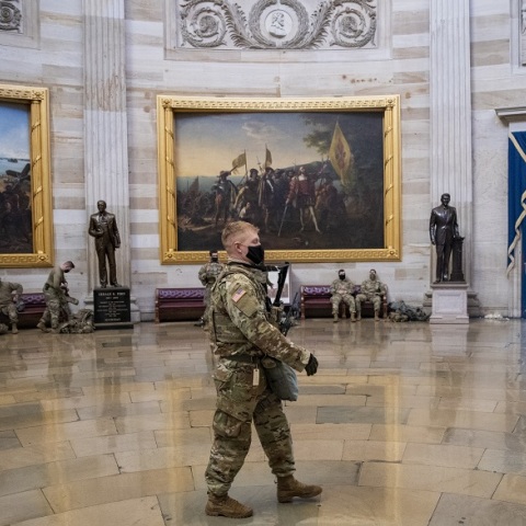 Μέλη της Εθνοφρουράς στο Καπιτώλιο