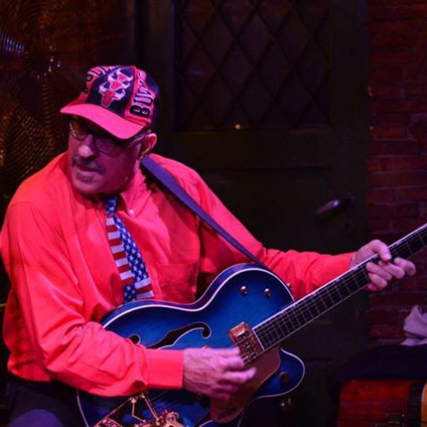 Ο Johnny Vavouras και οι Cadillacs στη σκηνή του Faust