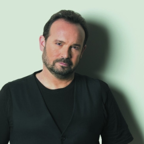 Κώστας Μακεδόνας