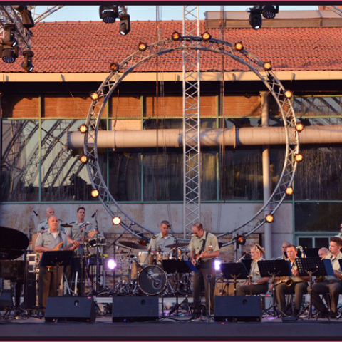 Jazz Octet Στρατιωτικής Μουσικής Φρουράς Αθηνών, Blue Mood