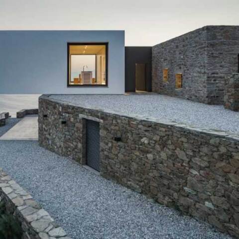 Κατηγορία Καλύτερο Πραγματοποιημένο Έργο Νέας Αρχιτεκτονικής σε υφιστάμενο κτίριο: Κατοικία στο Μαρμάρι, Εύβοια | gkotsis serafimidou architects © Γιώργος Μεσσαριτάκης