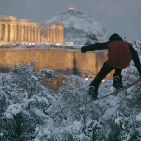 Snowboard στην Ακρόπολη
