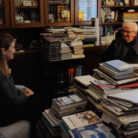 Η Κατερίνα Μπακογιάννη με τον Ρ. Σωμερίτη στο podcast Ποιος σκότωσε τον Κώστα Ταχτσή