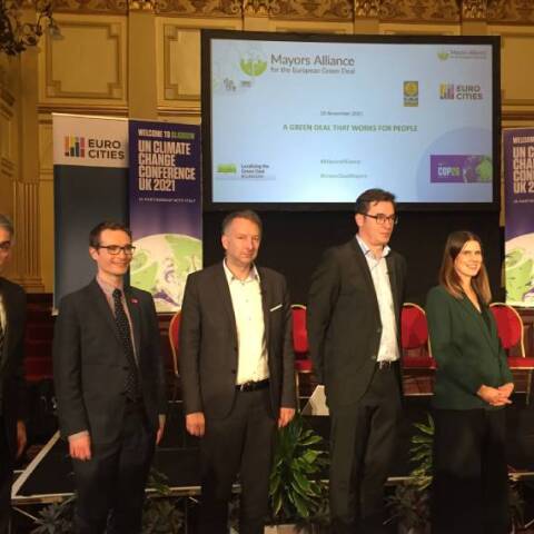 Ο Αντιδήμαρχος Κλιματικής Αλλαγής της Αθήνας, Χρήστος Τεντόμας (αριστερά) με Δημάρχους και ομολόγους του μεγάλων ευρωπαϊκών πόλεων