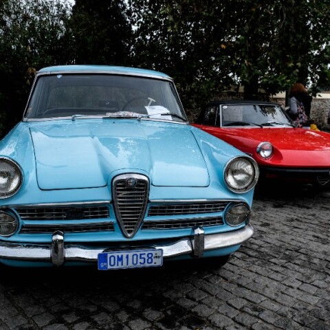 Καλλιστεία παλιών ιταλικών αυτοκινήτων στον πεζόδρομο της Ερμού