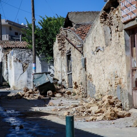 Σεισμός στην Κρήτη: Εικόνες καταστροφής από το Αρκαλοχώρι