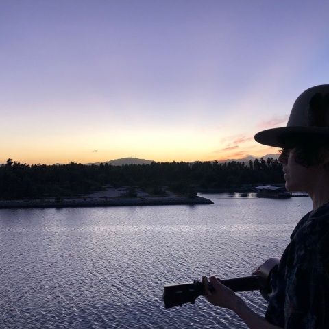 Η τραγουδοποιός LP