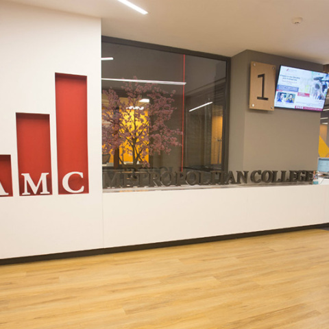 Μητροπολιτικό Κολλέγιο, Campus Αθήνας (Κέντρο)