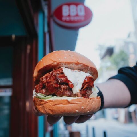 Η Αθήνα υποδέχεται τα εστιατόριά της