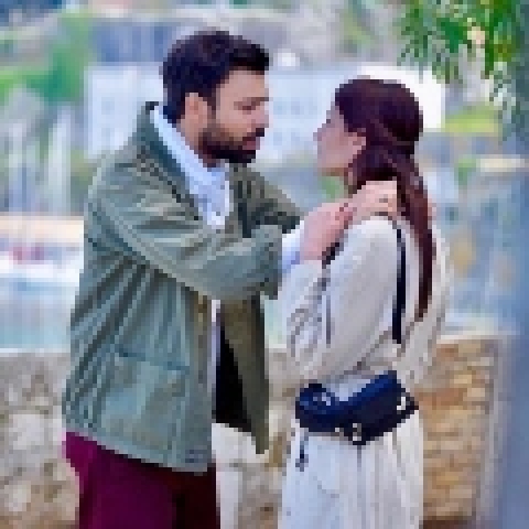 8 λέξεις (ΣΚΑΪ)