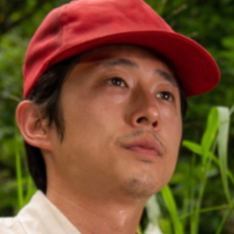 minari-steven-yeun-300.jpg