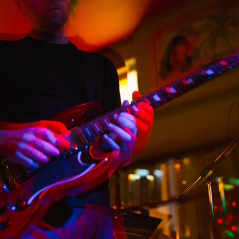 Παιδί Τραύμα, Φοίβος Δεληβοριάς - Το λάθος τρένο