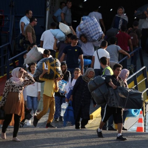 Άφιξη των πρώτων προσφύγων στη Θεσσαλονίκη από τη Λέσβο 