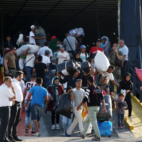 Άφιξη των πρώτων προσφύγων στη Θεσσαλονίκη από τη Λέσβο 