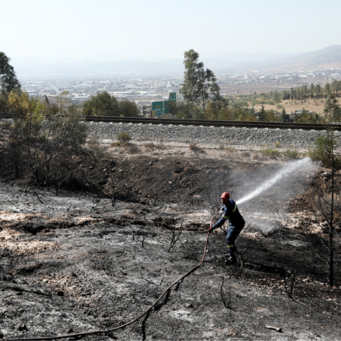 Πυρκαγιά στο Ποικίλο Όρος -Ασπρόπυργος