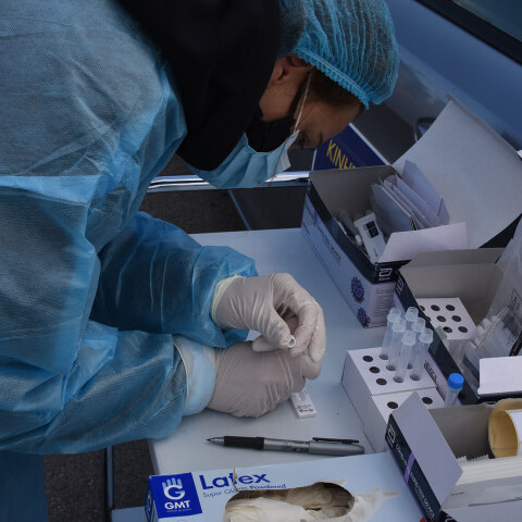 Κορωνοϊός: Στα 40 ευρώ η ανώτατη τιμή για μοριακό τεστ μετά το πλαφόν που βάζει η κυβέρνηση