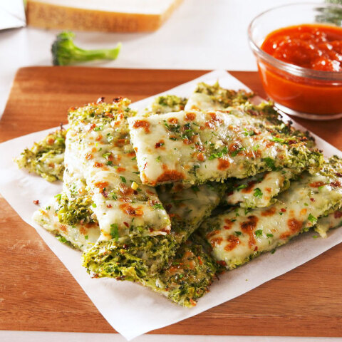 delish-broccoli-cheesy-bread-still001-1526667841.jpg