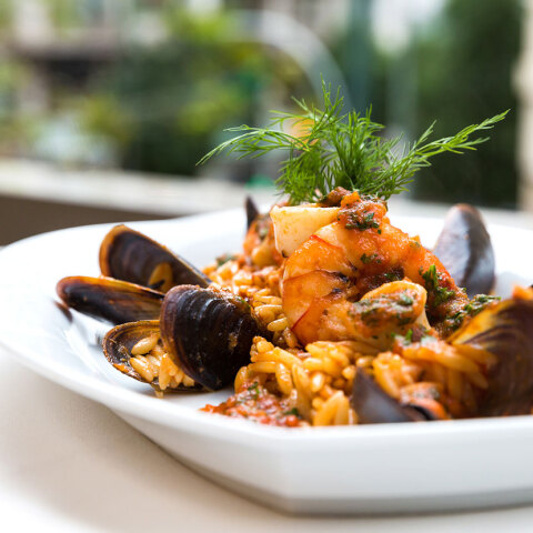 Γιουβετσάκι με θαλασσινά