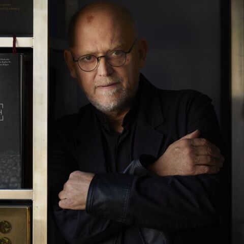 Στέλιος Παρλιάρος