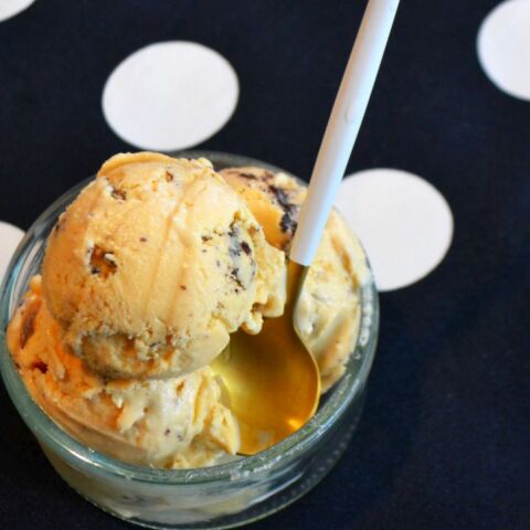 Frozen yogurt με γεύση καραμέλα-μπισκότο!  