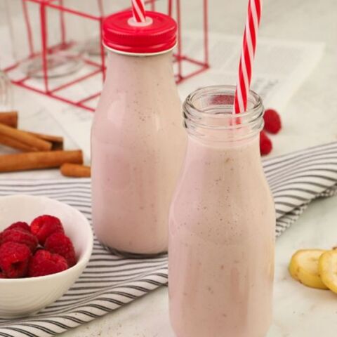 Smoothie με κόκκινα φρούτα και μπανάνα