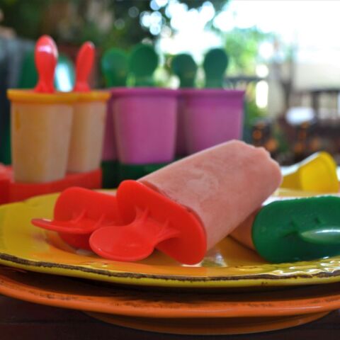 Ξυλάκι παγωτό με γεύση καρύδα – ροδάκινο