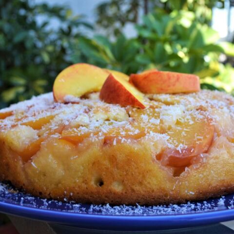 Κέικ με ροδάκινα και ινδοκάρυδο