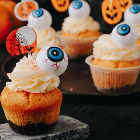 Cupcakes με βάση από brownie