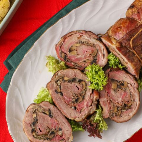 Ρολό χοιρινό με προσούτο και μανιτάρια