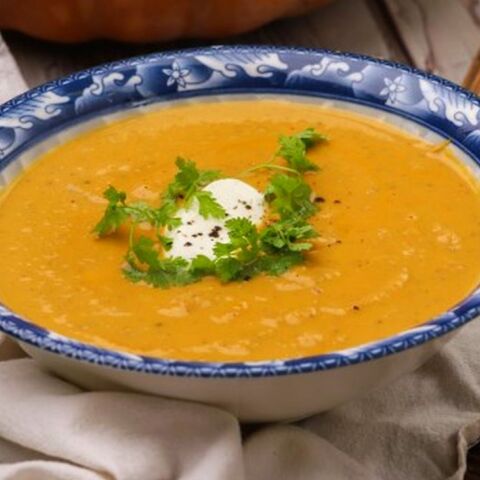 Σούπα βελουτέ με κάστανα και κολοκύθα