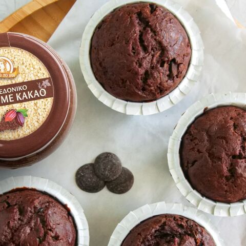 Muffins γεμιστά με Μακεδονικό Ταχίνι με Κακάο