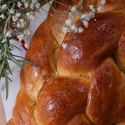 Τσουρέκι vegan χωρίς ζάχαρη από την Pastry chef Ντίνα Μαστραχά 