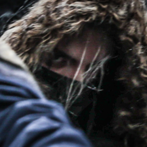 Το βλέμμα της Ρούλας Πισπιρίγκου κατά τη μεταφορά της στην ανακρίτρια