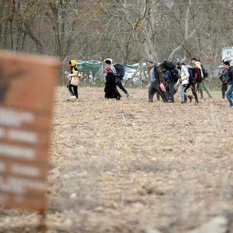 Έβρος: Αυξάνονται οι πρόσφυγες και οι μετανάστες που συγκεντρώνονται στα ελληνοτουρκικά σύνορα