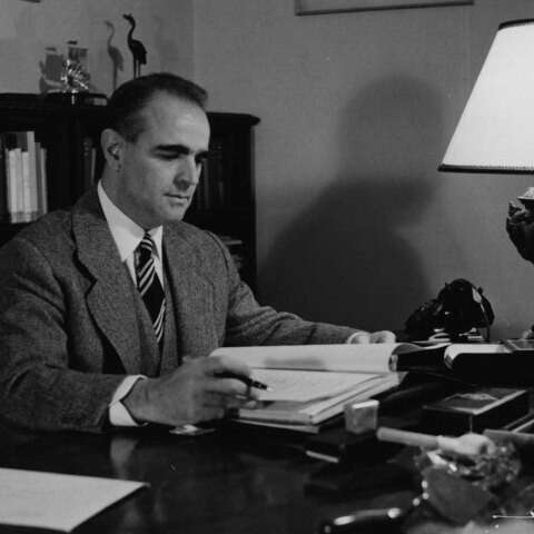 Ο Κωνσταντίνος Καραμανλής την ημέρα ίδρυσης της ΕΡΕ, 7 Ιανουαρίου 1956