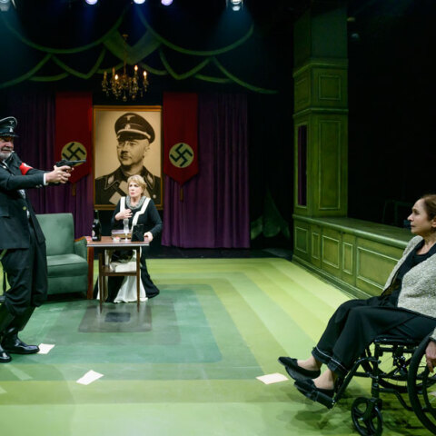 «Πριν την αποχώρηση» του Τόμας Μπένρχαρντ στο Θέατρο Οδού Κεφαλληνίας (Σκηνή Μπέττυ Αρβανίτη)