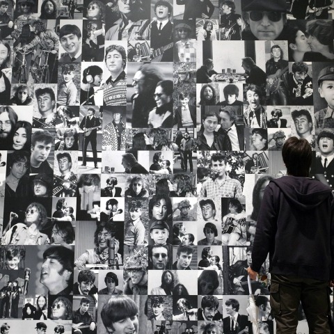 Κολλάζ με φωτογραφίες του Τζον Λένον, της Γιόκο Όνο και των Beatles