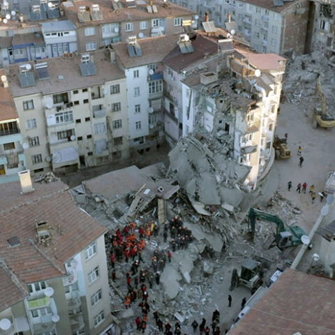 Καταστροφικός ο σεισμός, μεγέθους 6,8 Ρίχτερ, στη νοτιοανατολική Τουρκία: Εικόνες από drone